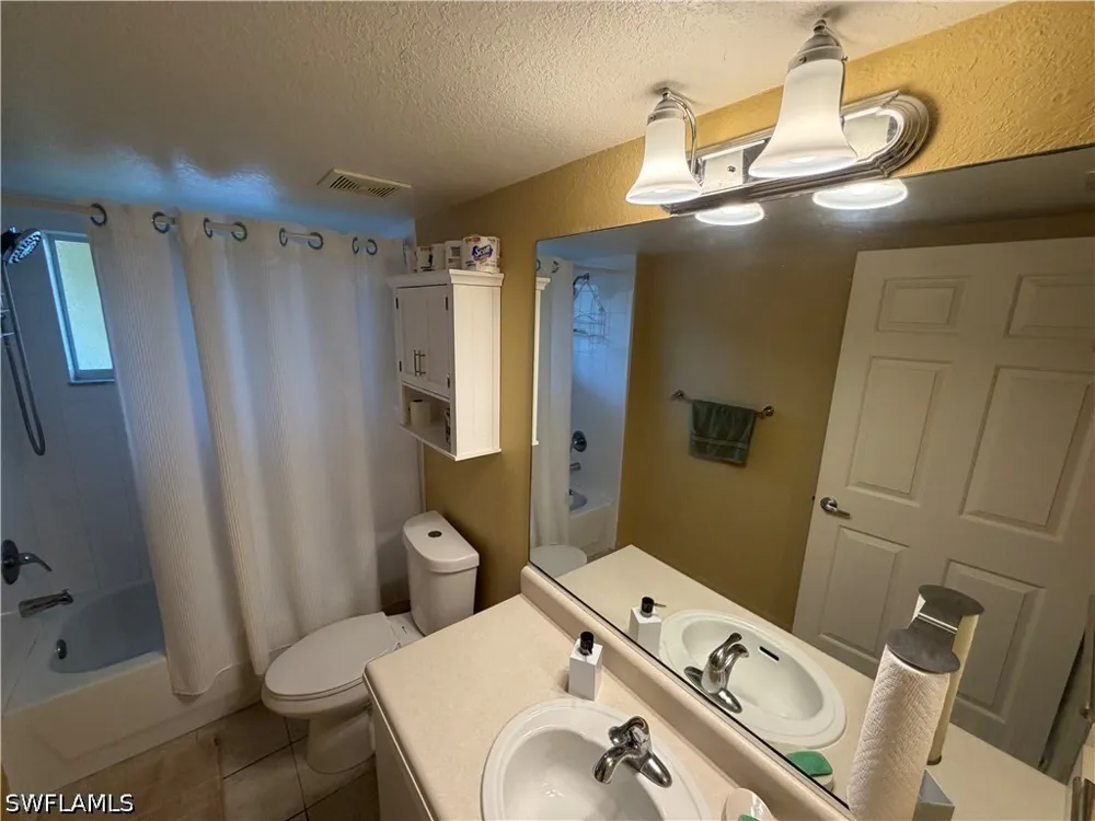 Key Royal Circle #1025 Naples, FL 34119
