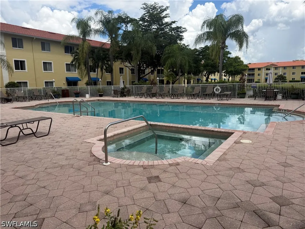 Key Royal Circle #1025 Naples, FL 34119