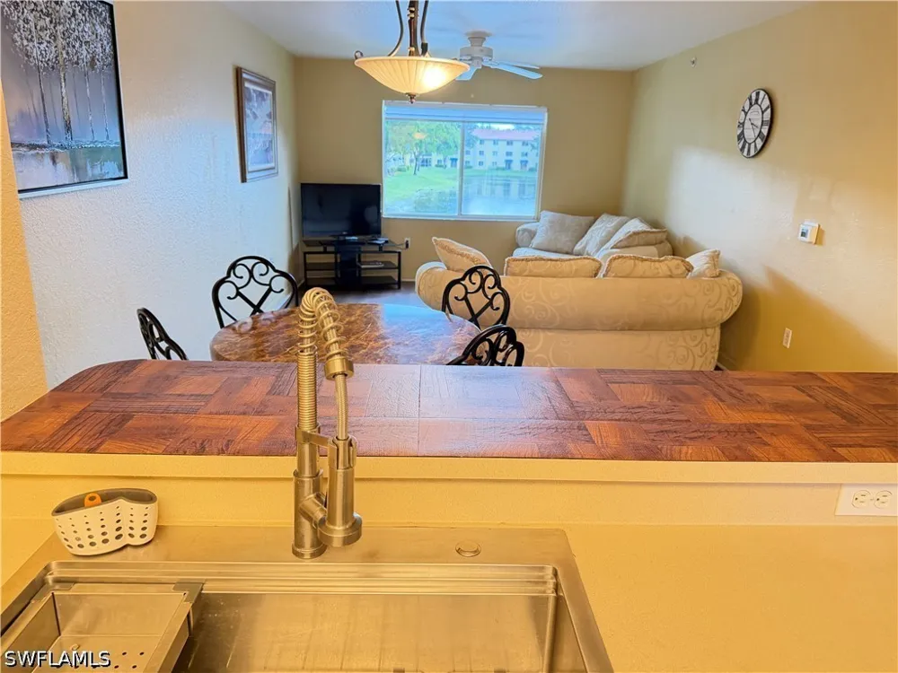 Key Royal Circle #1025 Naples, FL 34119