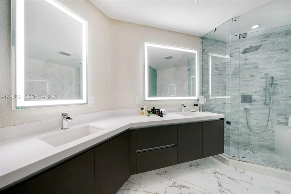 851 NE 1st Ave #3408 Miami, FL 33132