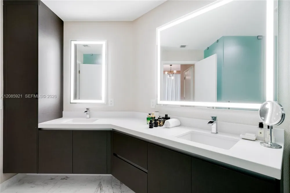 851 NE 1st Ave #3408 Miami, FL 33132