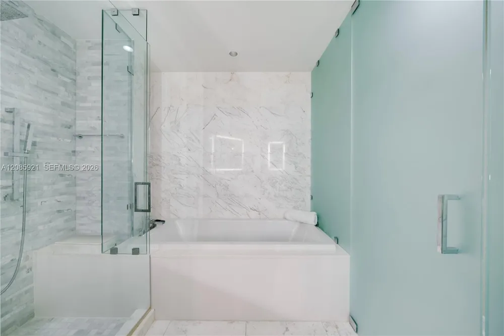 851 NE 1st Ave #3408 Miami, FL 33132
