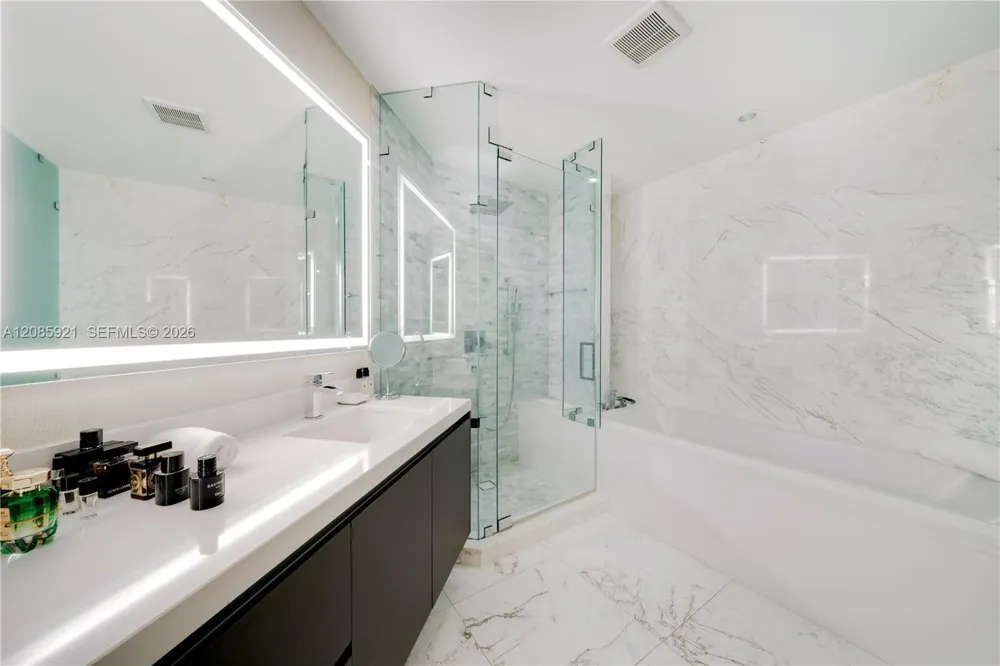 851 NE 1st Ave #3408 Miami, FL 33132