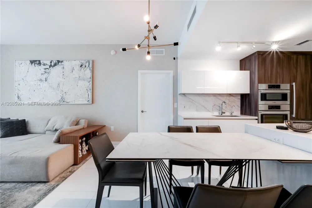 851 NE 1st Ave #3408 Miami, FL 33132