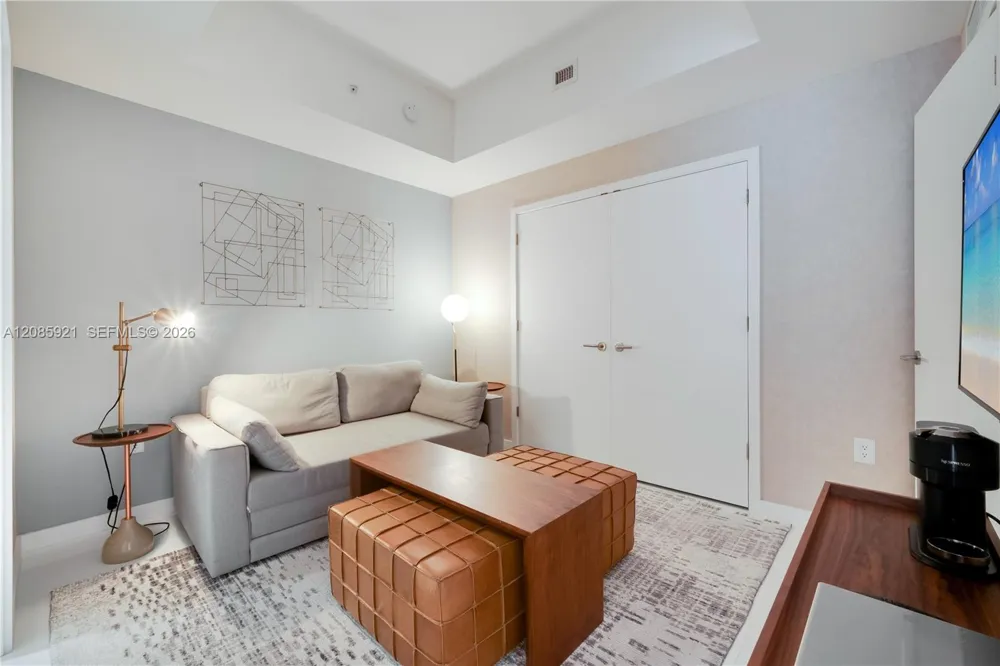851 NE 1st Ave #3408 Miami, FL 33132