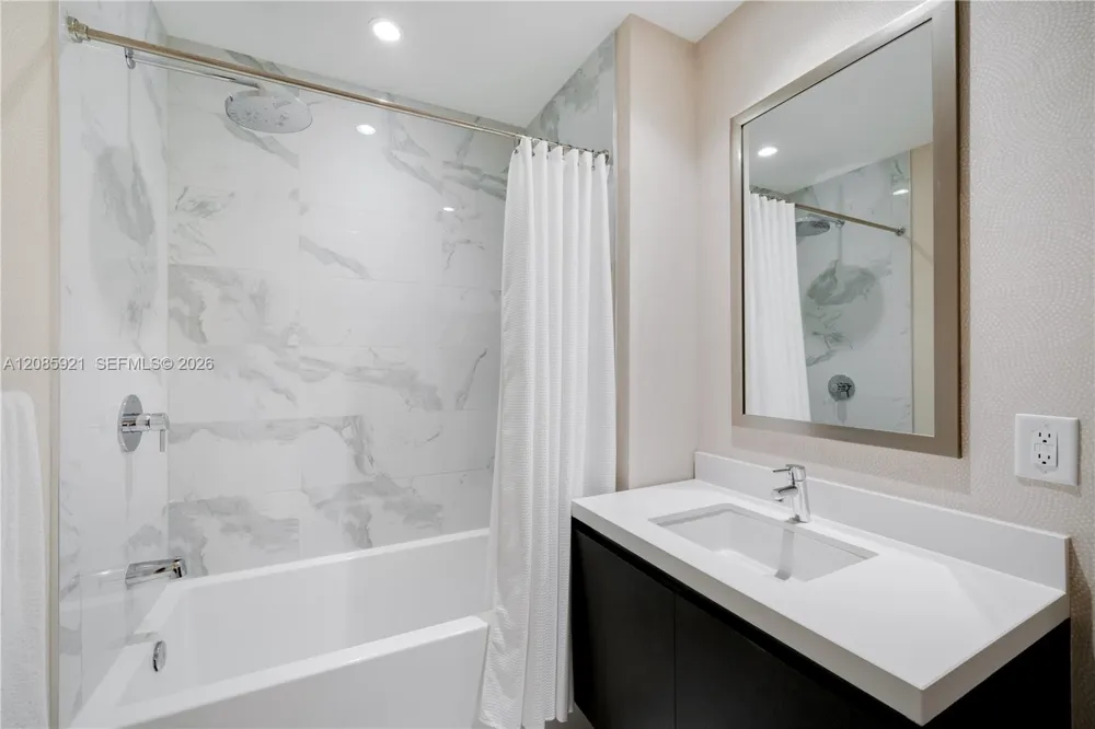 851 NE 1st Ave #3408 Miami, FL 33132
