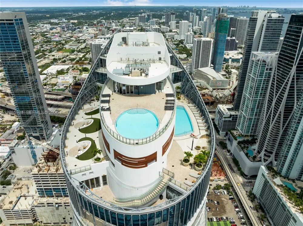 851 NE 1st Ave #3408 Miami, FL 33132