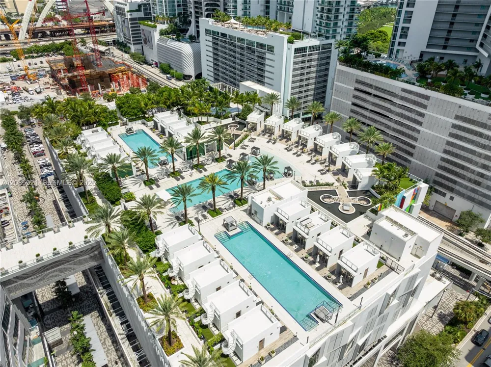 851 NE 1st Ave #3408 Miami, FL 33132