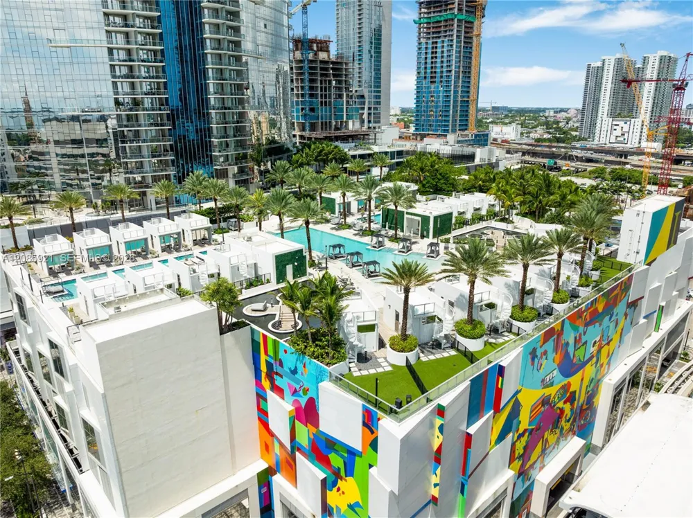 851 NE 1st Ave #3408 Miami, FL 33132