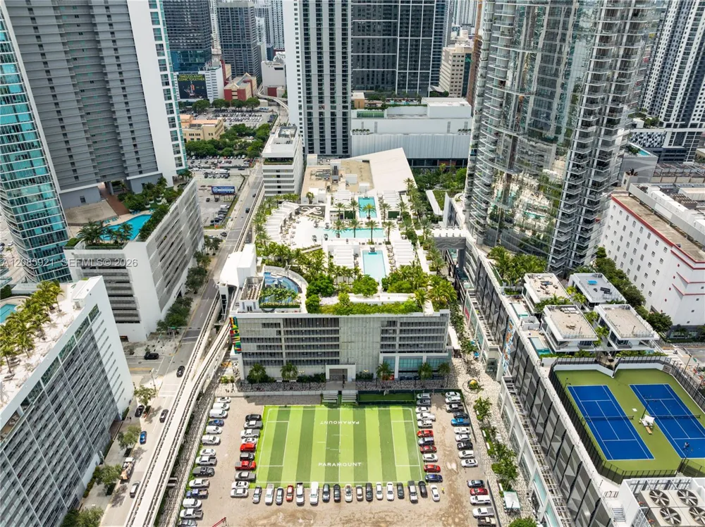 851 NE 1st Ave #3408 Miami, FL 33132