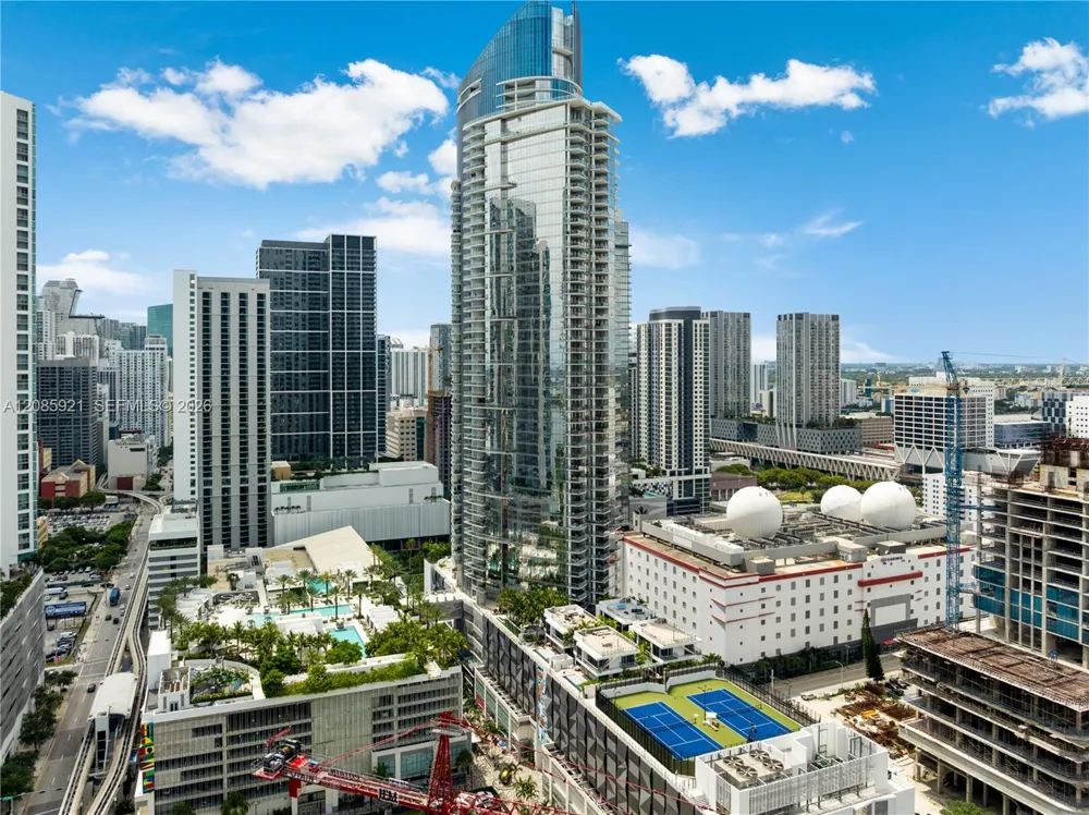 851 NE 1st Ave #3408 Miami, FL 33132