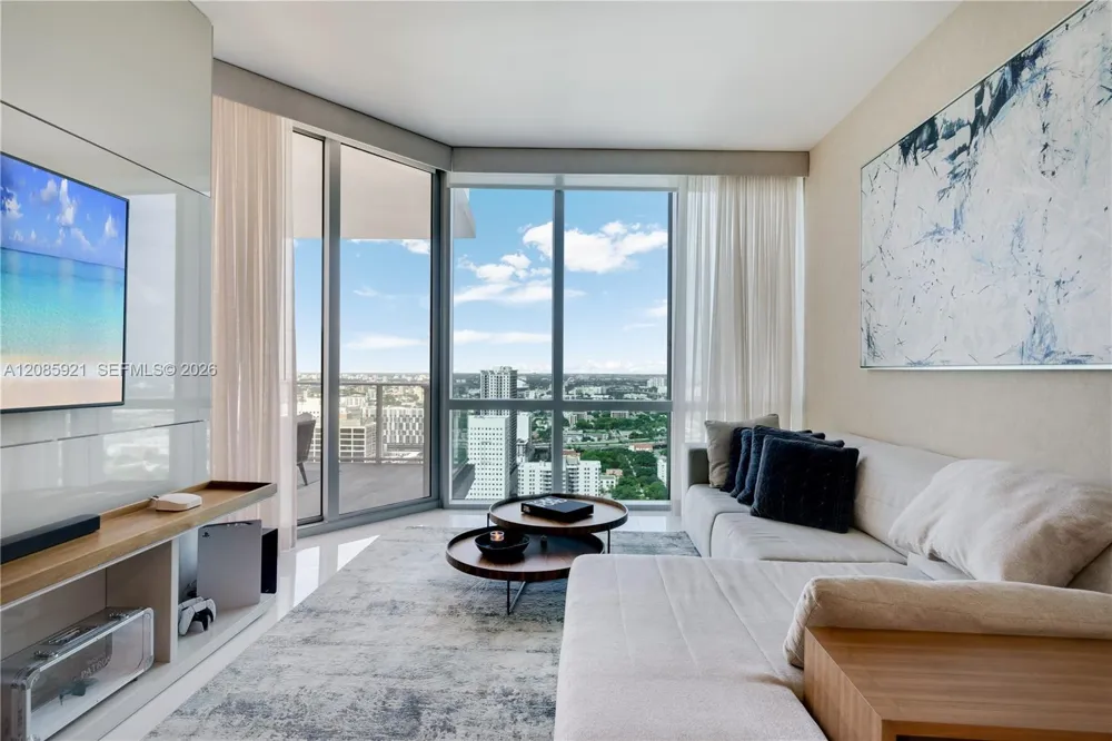 851 NE 1st Ave #3408 Miami, FL 33132