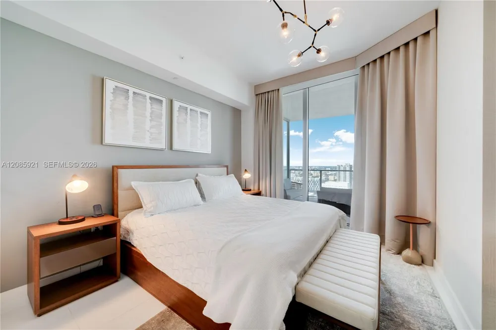 851 NE 1st Ave #3408 Miami, FL 33132