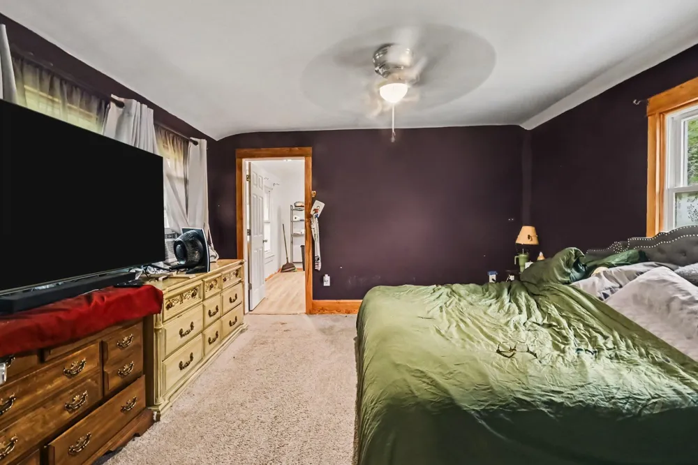 939 Maple Avenue Jackson, MI 49203