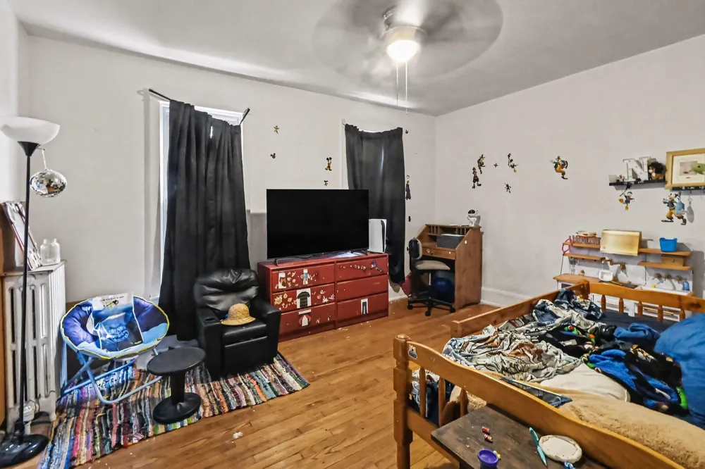939 Maple Avenue Jackson, MI 49203