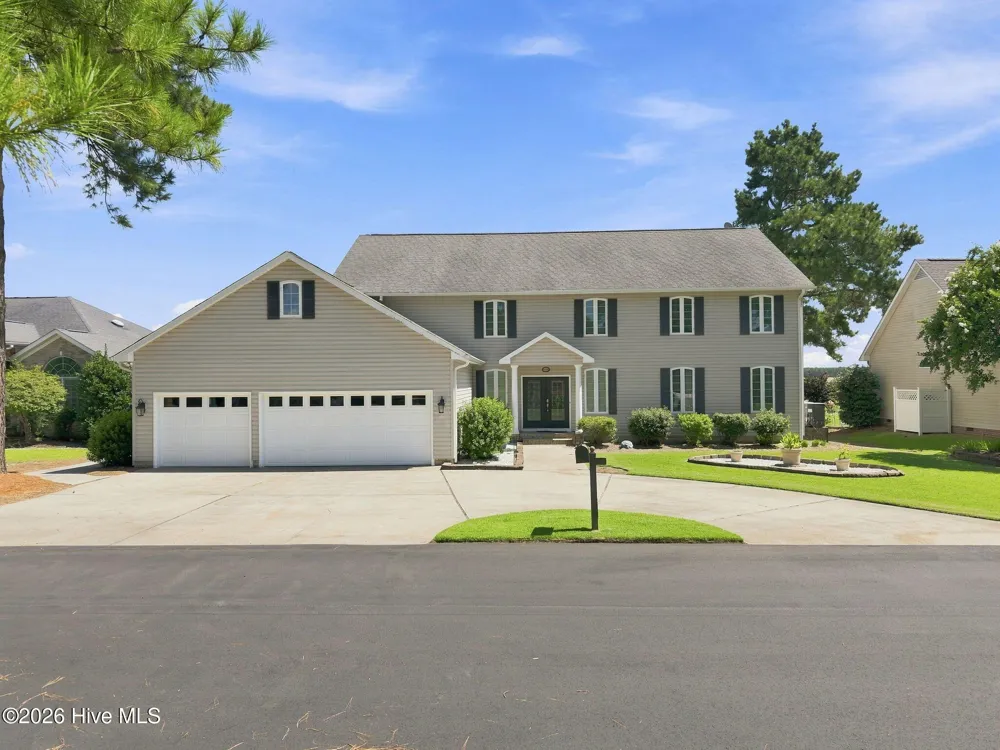1232 Greenbriar Drive Vass, NC 28394