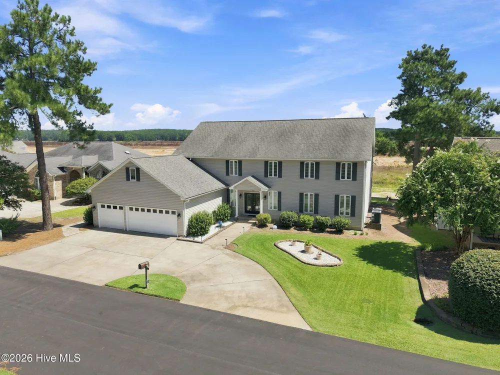 1232 Greenbriar Drive Vass, NC 28394