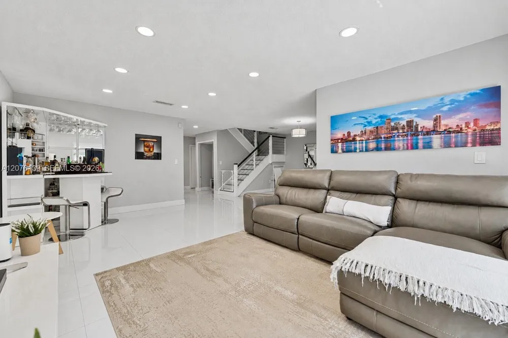 14265 SW 97th Ter Miami, FL 33186