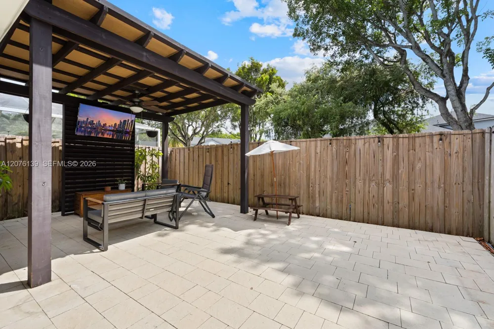 14265 SW 97th Ter Miami, FL 33186
