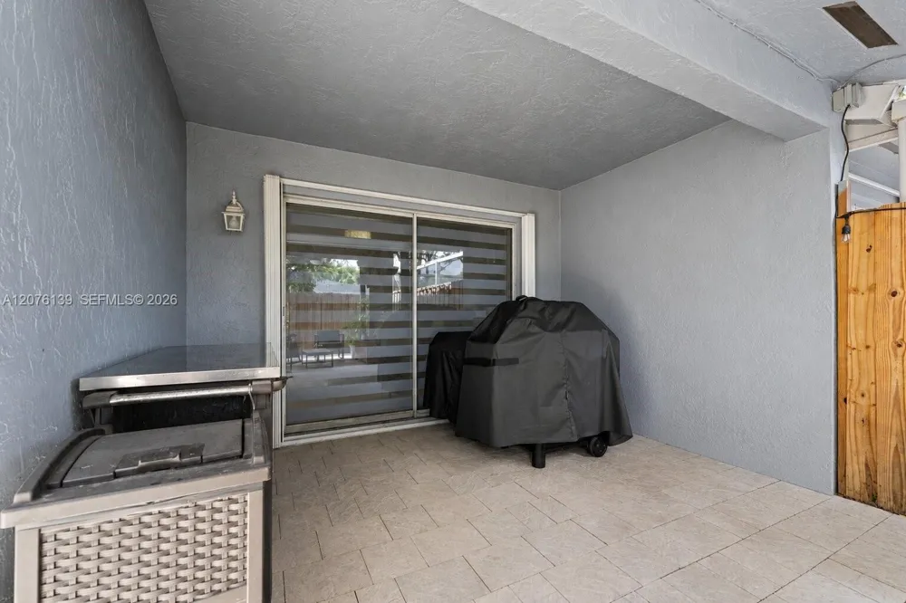 14265 SW 97th Ter Miami, FL 33186
