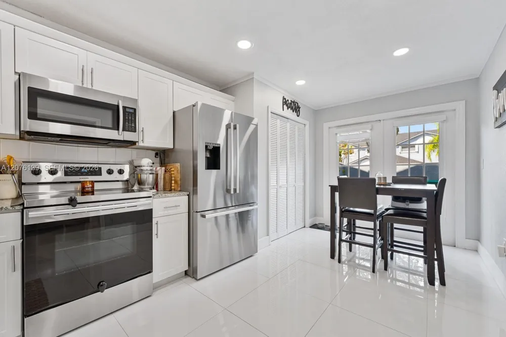 14265 SW 97th Ter Miami, FL 33186
