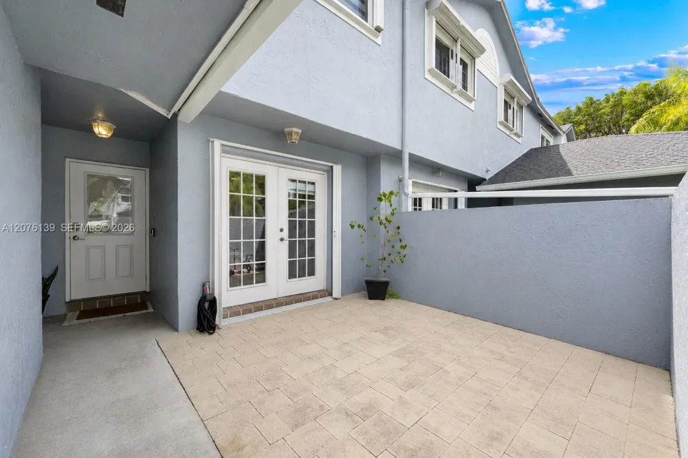 14265 SW 97th Ter Miami, FL 33186
