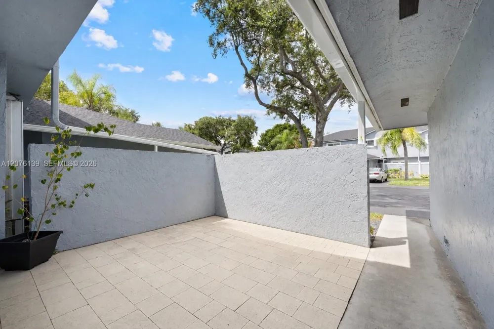 14265 SW 97th Ter Miami, FL 33186