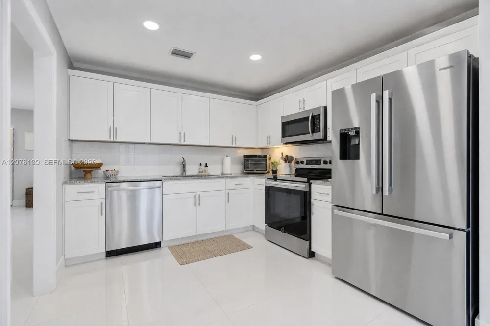 14265 SW 97th Ter Miami, FL 33186