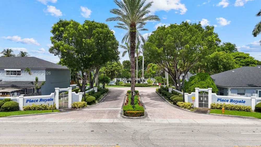 14265 SW 97th Ter Miami, FL 33186