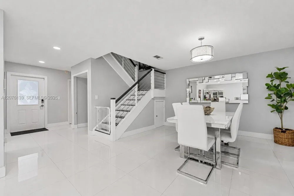 14265 SW 97th Ter Miami, FL 33186