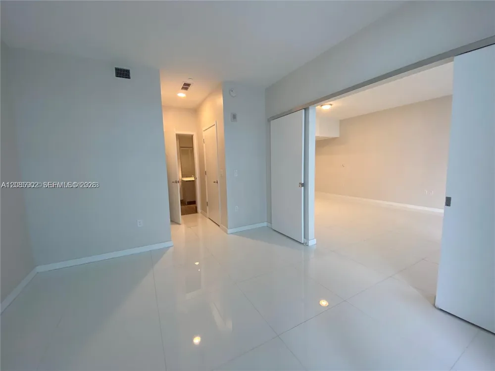 1010 Brickell #4807 Miami, FL 33131
