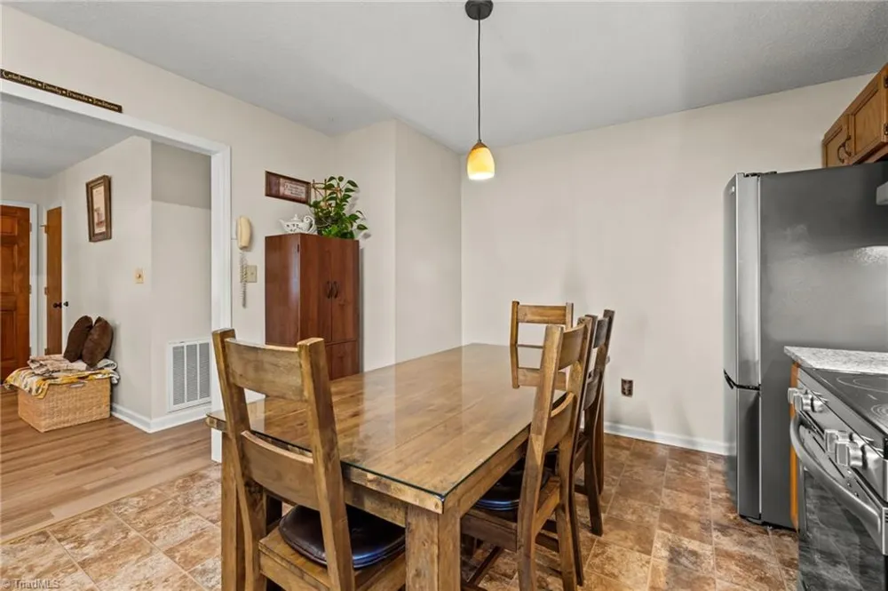 6 Oak Ridge Drive Thomasville, NC 27360