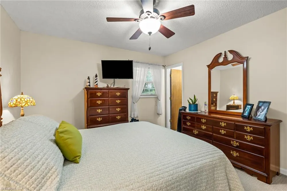 6 Oak Ridge Drive Thomasville, NC 27360