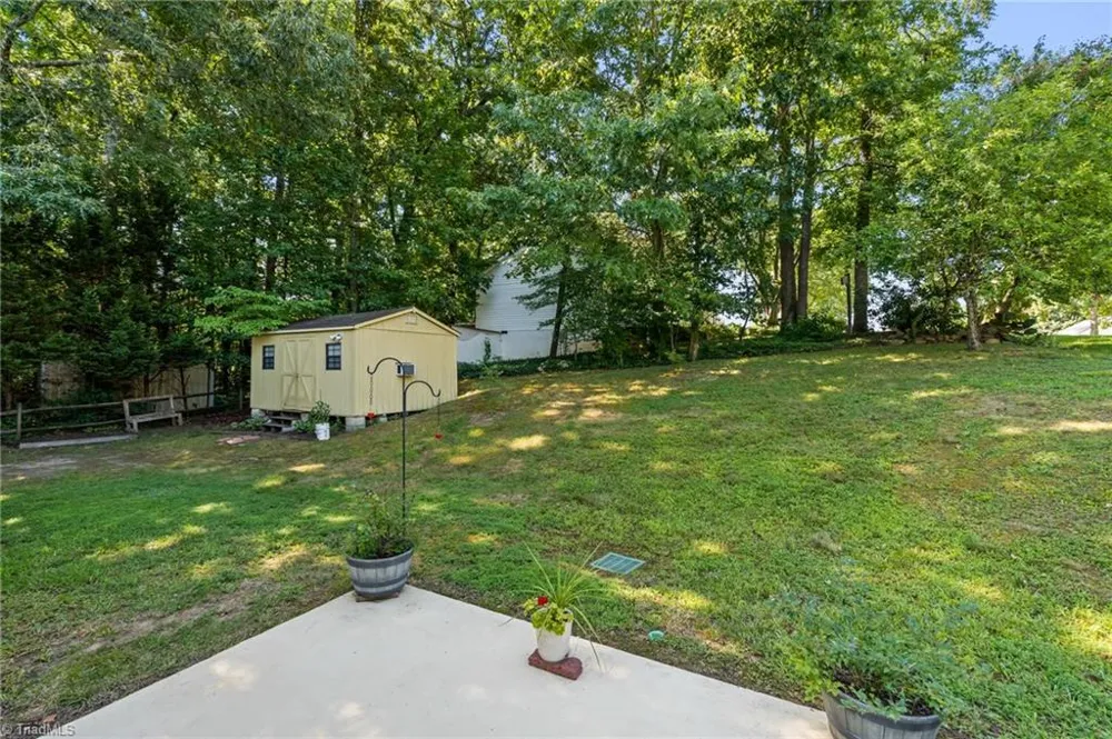 6 Oak Ridge Drive Thomasville, NC 27360