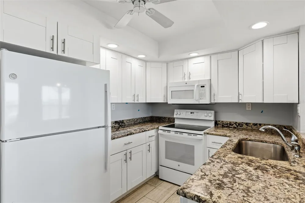 400 ISLAND WAY #805 Clearwater, FL 33767