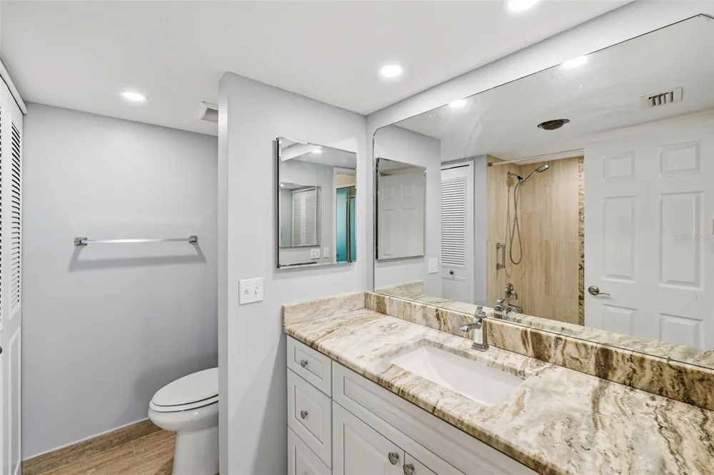 400 ISLAND WAY #805 Clearwater, FL 33767