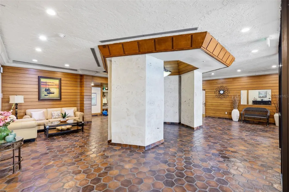 400 ISLAND WAY #805 Clearwater, FL 33767