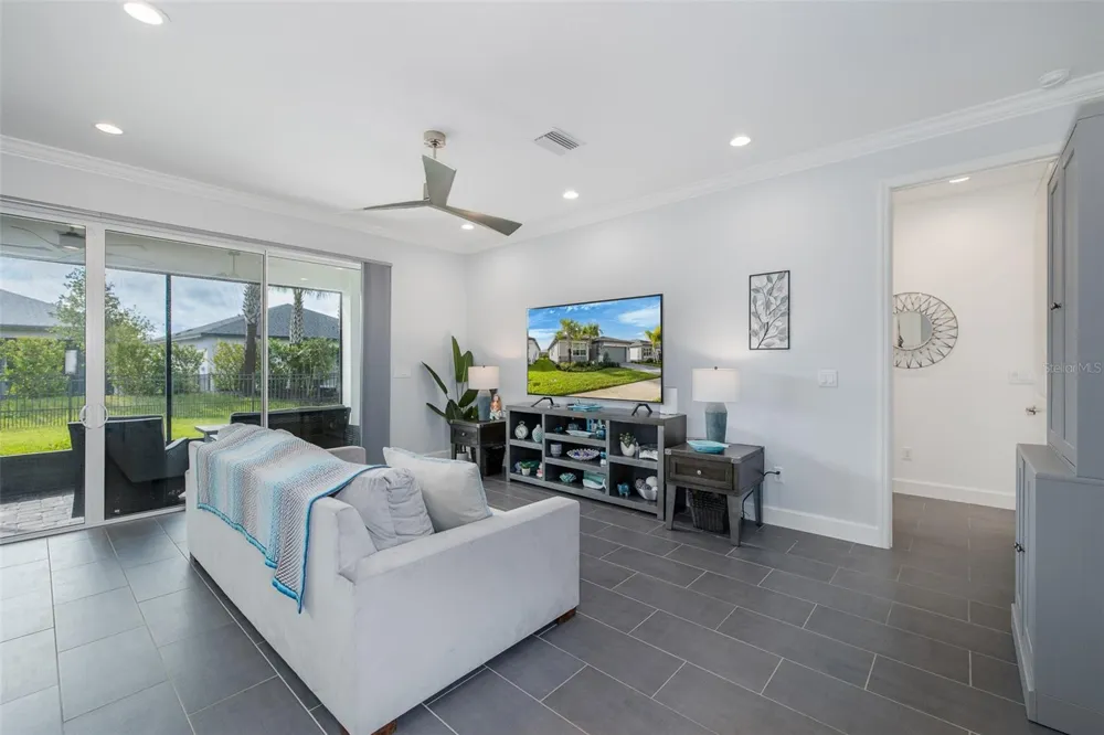 3101 MALTA AVENUE Wesley Chapel, FL 33543