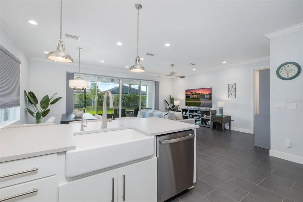3101 MALTA AVENUE Wesley Chapel, FL 33543