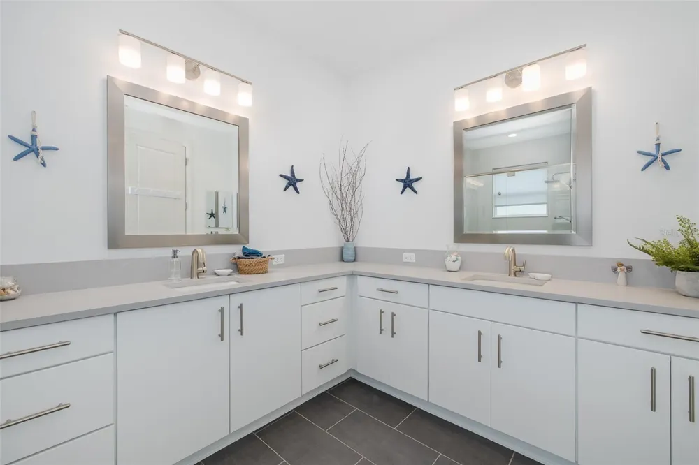 3101 MALTA AVENUE Wesley Chapel, FL 33543