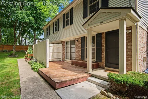 7771 Lake Ridge Drive