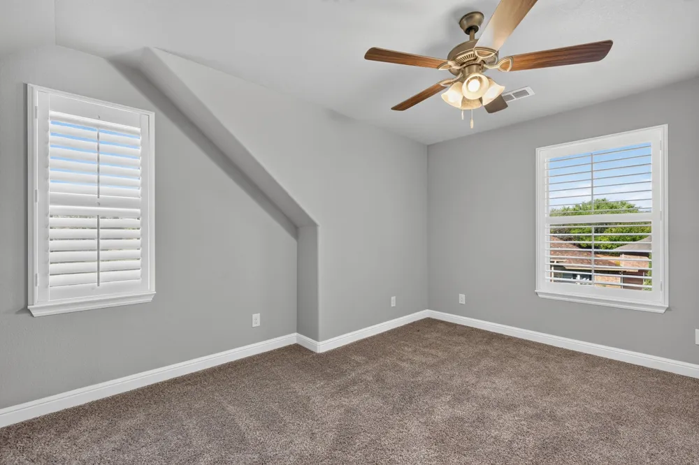 305 Donna Circle Granbury, TX 76049