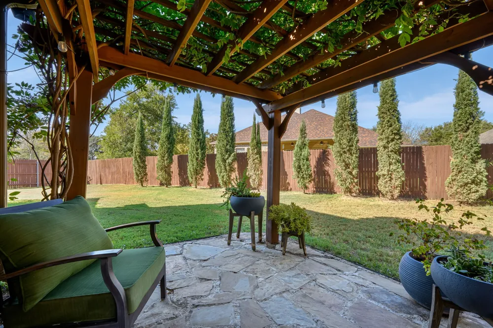 305 Donna Circle Granbury, TX 76049