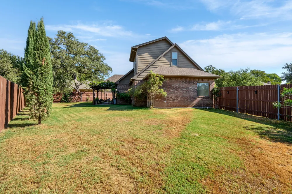 305 Donna Circle Granbury, TX 76049