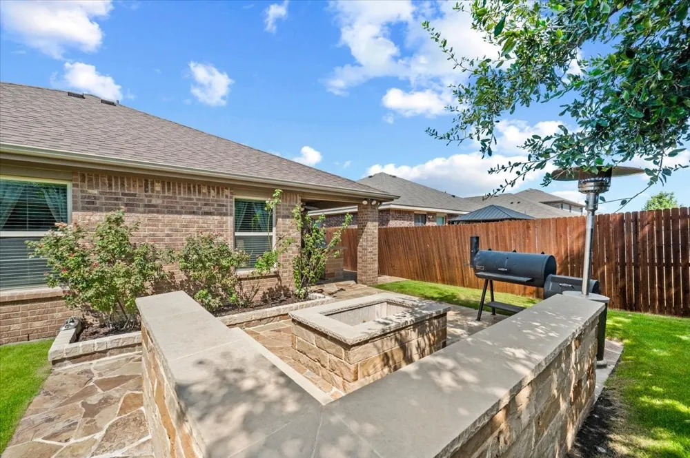 2225 Torch Lake Drive Forney, TX 75126