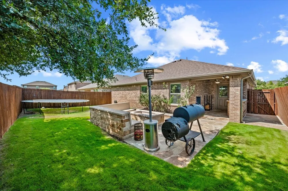 2225 Torch Lake Drive Forney, TX 75126