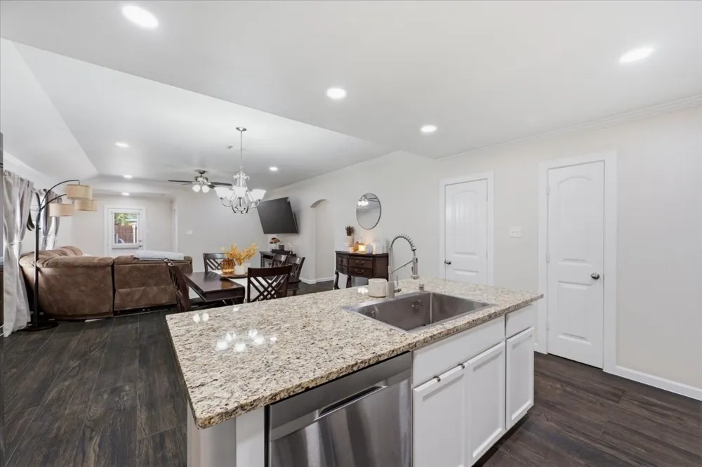 2225 Torch Lake Drive Forney, TX 75126