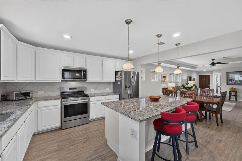 418 Thistle Thorn Drive The Woodlands, TX 77382