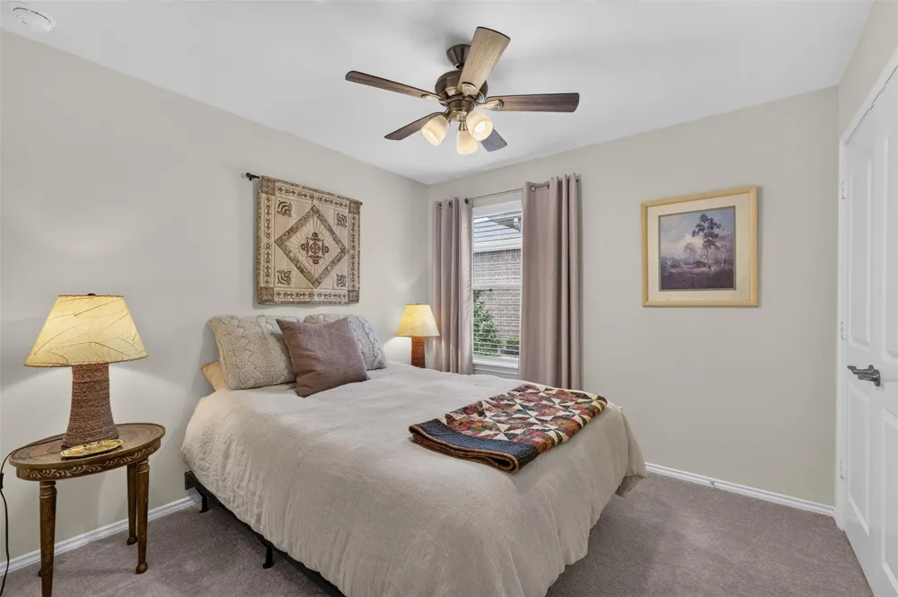 418 Thistle Thorn Drive The Woodlands, TX 77382