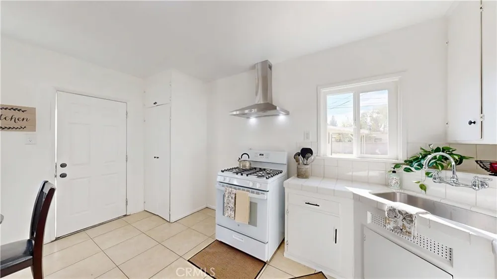 2828 Sierra Way San Bernardino, CA 92405